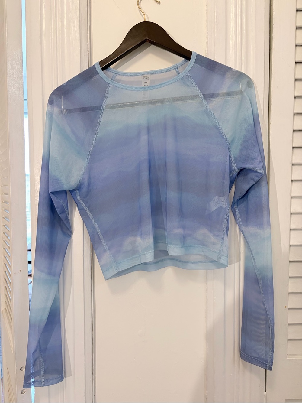 Beyond Yoga Blue Gradient Sheer Long-Sleeve Crop Top